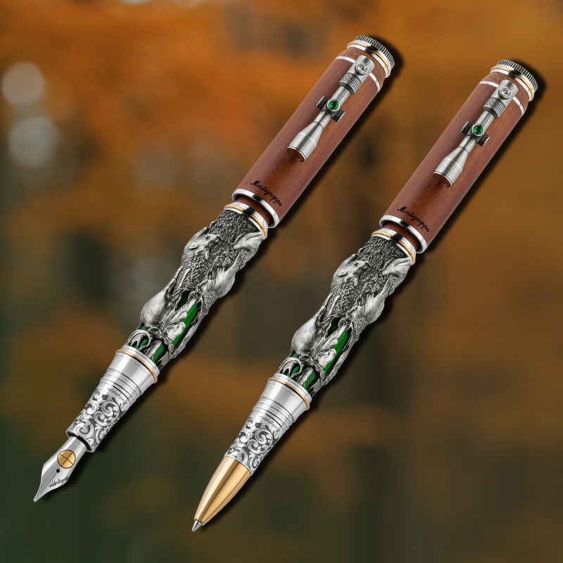 Серебряные барельефы на корпусах ручек Montegrappa Wildlife украшены изображениями животных России